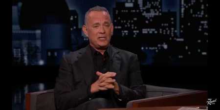 Potret Kocak Tom Hanks Simulasikan Terbang ke Luar Angkasa   Sempat Ditawari Jeff Bezos Tapi Harus Bayar Rp 401 Miliar
