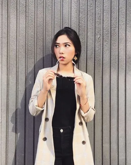 Potret Menggemaskan Masa Kecil Isyana Sarasvati Dengan Keluarga