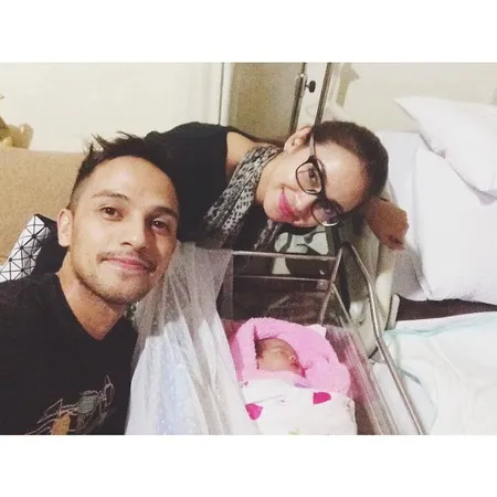 Potret Mesra Aryani Fitriana Dan Sang Pacar Bikin Iri Kapanlagi Com