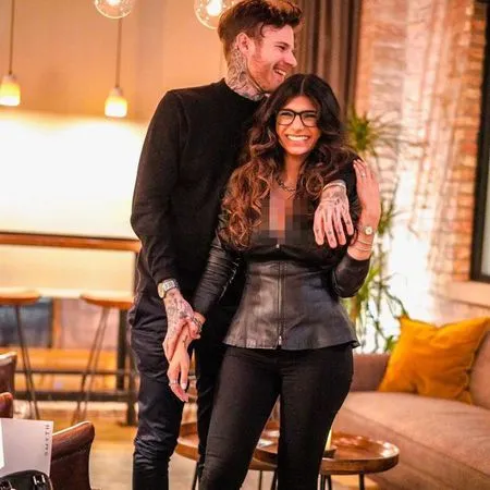 Potret Mia Khalifa Saat Dilamar Kekasihnya Bikin Pria Patah Hati M Kapanlagi Com