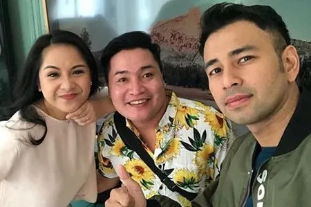 Potret Naik Turunnya Kehidupan Merry Asisten Raffi Ahmad, Dulunya Jadi Tukang Sate Keliling Kini Dapat Gaji Setara Motor Baru