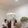 7 Potret Ochi Rosdiana dan Suami Gelar Gender Reveal Anak Pertama, Bahagia Banget