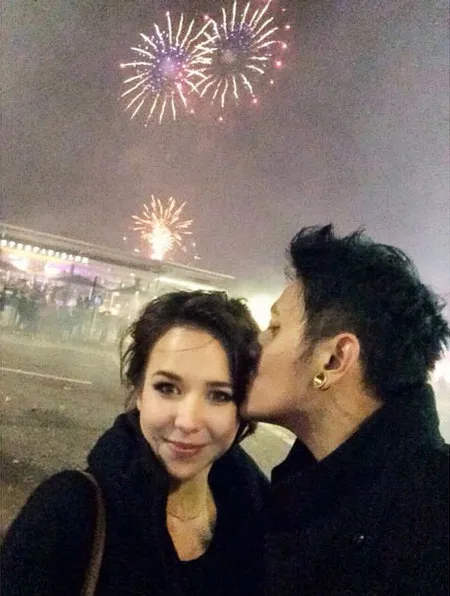 Potret Pacar Vicky Nitinegoro Mahasiswi Blasteran Yang Aduhai Kapanlagi Com