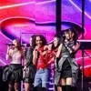 Potret Para Academia Tampil dengan Slank, Suasana Jadi Meriah