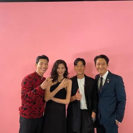 Potret Pemain 'SQUID GAMES' Diundang ke Talk Show Jimmy Fallon Mulai Dari Wi Ha Joon Hingga Park Hae Soon - Cerita Tentang Struggle Para Aktor