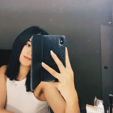 Potret Penampilan Baru Gisela Cindy dengan Rambut Lurus, Resign Jadi Manajer Toko Sepatu di Kanada