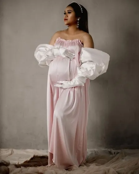 Potret Prita Aunalal Asisten Nia Ramadhani Lahirkan Bayi Cantik, Nikah Maret 2021 - Anaknya Cute Banget
