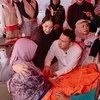 Potret Raffi Ahmad Kunjungi Lokasi Banjir di Bandung Barat, Salurkan Bantuan Secara Langsung