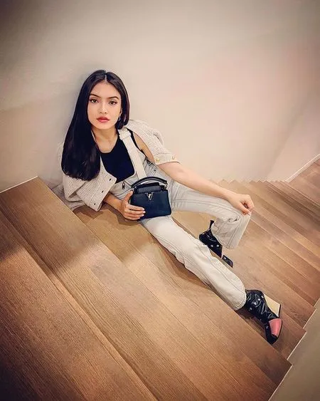 Potret Raline Shah yang Curi Perhatian, Cantik & Berprestasi Terukir di Mancanegara - Hadiri Premiere Film Marvel 'ETERNALS'