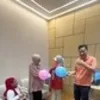 7 Potret Ricky Perdana dan Istri Lakukan Gender Reveal Sekaligus Pemeriksaan Rutin Calon Anak ke-3, Bahagia Banget