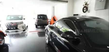 Potret Rumah Iis Dahlia yang Mewah, Banyak Barang yang Dikasih Orang - Ada Rooftop Luas Untuk Bersantai