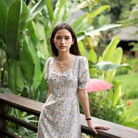 Potret Sarah Menzel di Bali yang Makin Cantik, Gaya Makeup Natural - Lagi LDR Sama Azriel Hermansyah