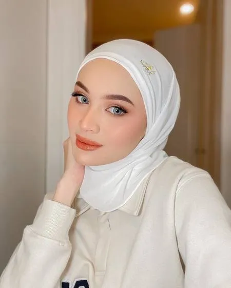 Potret Selebgram Sabrina Salsabila yang Sempat Viral Karena Nikah di Usia 16 Tahun, The Real Mamah Muda Flawless