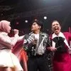 Potret Soimah dan Mila Rebutan Valen di Atas Panggung, Aksinya Kocak
