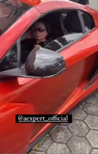 Potret Suwarsih ART Keluarga Anang Ashanty Saat Naik Mobil Mewah dan Bergaya Sosialita, Dikira Istri Hotman Paris