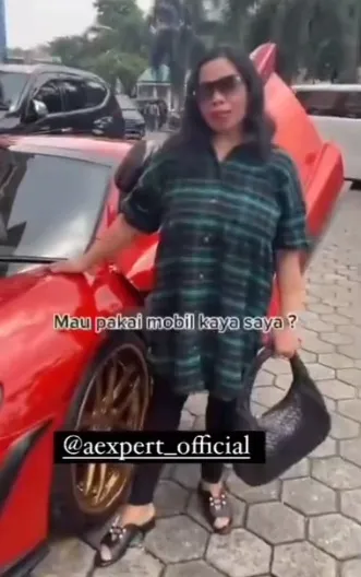 Potret Suwarsih ART Keluarga Anang Ashanty Saat Naik Mobil Mewah dan Bergaya Sosialita, Dikira Istri Hotman Paris