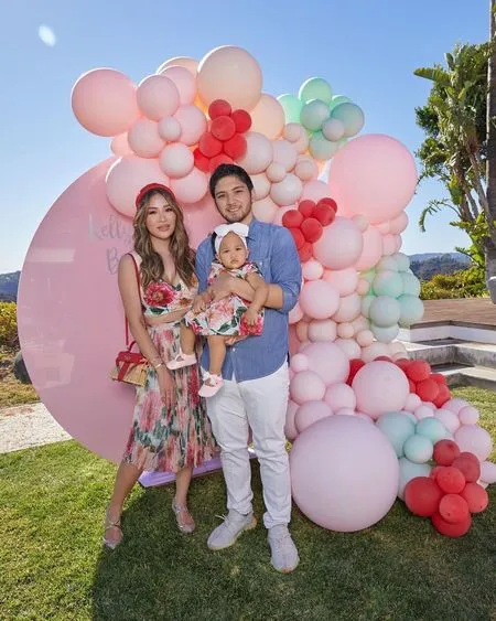 Potret Ulang Tahun Pertama Kelly Cucu Cantik Bambang Trihatmodjo, Dirayakan dengan Pesta Ala Piknik