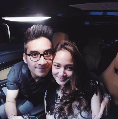Putus Dari Aurel Tommy Rumengan Mesra Bareng Pacar Baru Cantik Kapanlagi Com