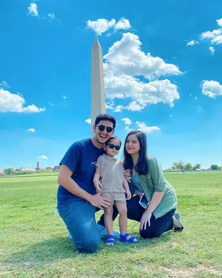 Putuskan LDR dengan Suami, Ini 10 Potret Hangat Tasya Kamila dan Keluarga Selama di New York - Alasannya Tuai Pujian Netizen