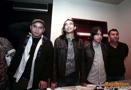 Padi di Kantor E-Motion