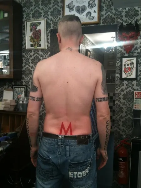 Pria Umur 41 Tahun Ini Fans Miley Cyrus Paling Obsesif Kapanlagi Com