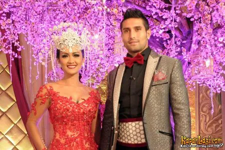 Prosesi dan Pesta Pertunangan Mewah Julia Perez - Gaston Castano