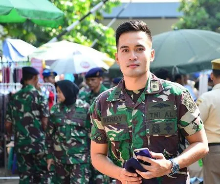 Rendy Meidiyanto Bintang Ganteng Ganteng Serigala Yang Kini Jadi Lettu Tni Al Kapanlagi Com