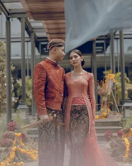 Resmi Tunangan, Intip 10 Foto Prewed Vidi Aldiano dan Sheila Dara Aisha yang Bikin Gemas