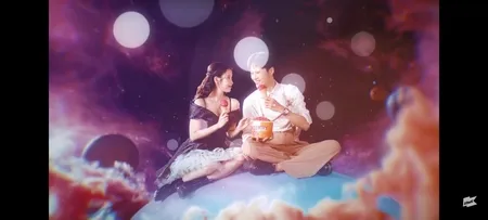 Rilis Music Video Terbaru Strawberry Moon, IU Tampil Gemas Dengan Lee Jongwon