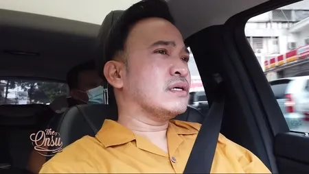 Sahabat Dekat, Ini 8 Potret Ruben Onsu Ziarah ke Makam Olga Syahputra di Hari Ulang Tahun Mendiang