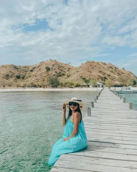 Sebulan Lagi Nikah, Eva Belisima Mantan Istri Kiwil Liburan Romantis ke Labuan Bajo Bareng Pacar Bulenya