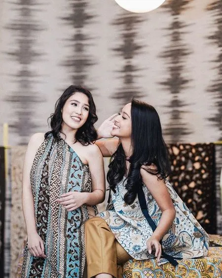 Sederet Foto Alifia Dan Kaneishia 2 Anak Dede Yusuf Yang Cantik Bukan Main Tapi Tak Terekspos Kapanlagi Com