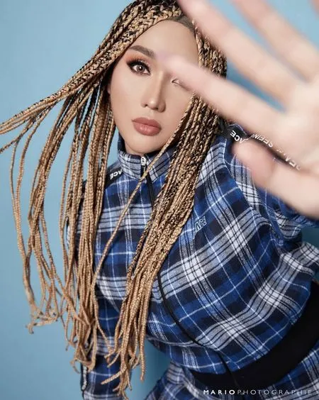 Sederet Foto Lucinta Luna Dalam Pemotretan Terbaru, Swag Tanpa Buka-Bukaan - Bikin Pangling Sampai Dikira Inul Daratista