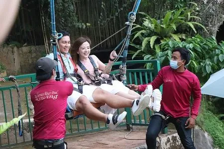 Sederet Foto Mesra Samuel Zylgwyn Bintang 'NALURI HATI' dan Franda Naik Ayunan Raksasa di Bali, Romantis Banget!