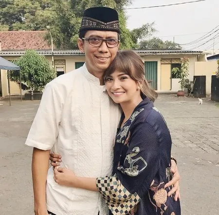 Sederet Kontroversi Keluarga Vanessa Angel Setelah Kepergian Sang Artis, Disebut Ingin Menguasai Harta Warisan - Rilis Video Klip