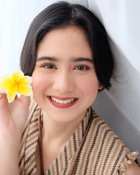 Sederet Pesona Tissa Biani yang Bikin Dul Jaelani Klepek-Klepek, Netizen: Cantik Parasnya dan Tebarkan Aura Positif