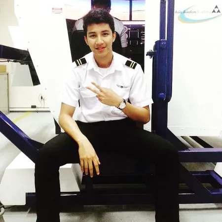 Sederet Pilot Ganteng Indonesia Yang Bikin Hati Lepas Landas M Kapanlagi Com