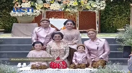 Sederet Potret Lucu Arsy Duduk Anteng Saat Dirias Untuk Acara Siraman Aurel Hermansyah, Bikin Gemas!