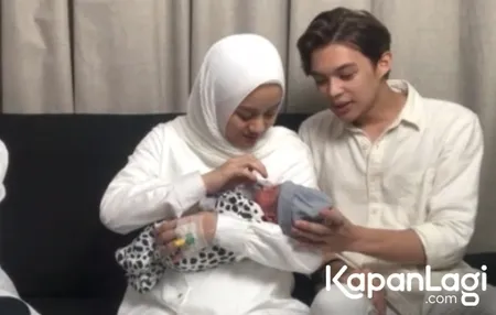 Sederet Potret Pertama Keluarga Kecil Dinda Hauw dan Rey Mbayang Bersama Baby Arshaka, Manis Banget!