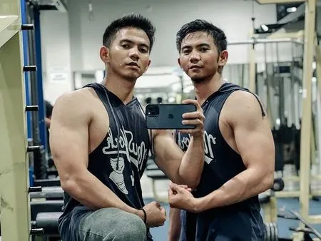 Sederet Potret Rizki dan Ridho DA yang Punya Body Semakin Kekar Berotot, Bak Karakter Thor dan Hulk!