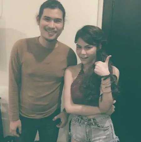 Sederet Selebriti Ini Foto Bareng Dj Butterfly Siapa Saja Sih Kapanlagi Com