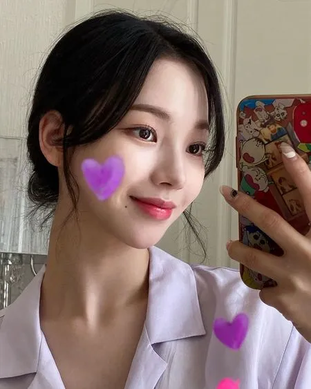 Sederet Tips Foto Ala Karina aespa Si Ratu Selfie, Bikin Jepretan Kamu Jadi Lebih Cakep - Sekelas Idol K-Pop