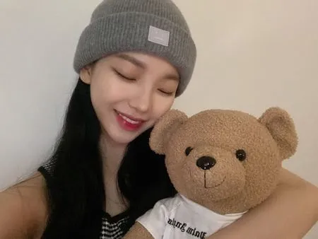 Sederet Tips Foto Ala Karina aespa Si Ratu Selfie, Bikin Jepretan Kamu Jadi Lebih Cakep - Sekelas Idol K-Pop