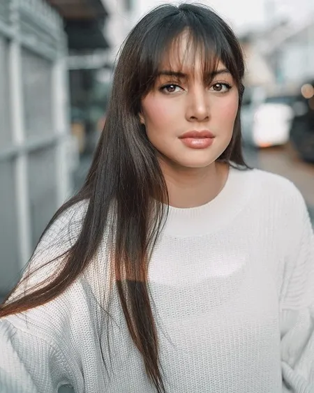 Seksi Nan Memesona Ini 9 Selebritis Cantik Pemilik Bibir Tebal Dan Sensual Yang Menawan Kapanlagi Com