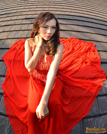 Kisah Hot Seksi Pakai Dress Merah Inilah Kisah Iva Ex Trio Macan Kisah Hot Seksi Pakai Dress Merah Inilah Kisah Iva Ex Trio Macan