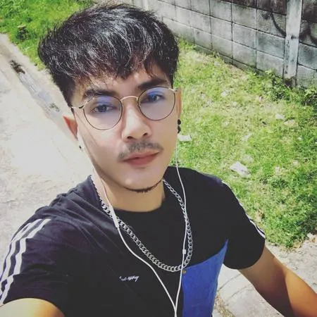 Gaya Selfie Keren Untuk Cowok Foto Candid Kekinian