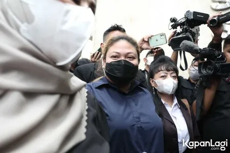 Sempat Tertunda Karena Belum Siap Mental, 7 Potret Olivia Nathania Anak Nia Daniaty Datangi Polda Metro Jaya Untuk Diperiksa Atas Kasus CPNS Bodong