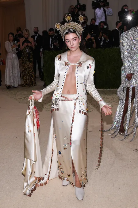 Sempurna! 12 Artis Ini Dapat Predikat Best Dressed di Met Gala 2021, Ada Kendall Jenner - Rihanna
