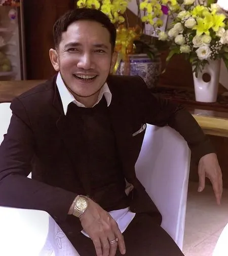 Seolah Tak Menua, 9 Potret Terbaru Yana Julio yang Awet Muda dan Tetap Glowing Meski Sudah 61 Tahun
