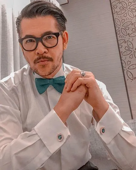 Silver Fox Men: Foto-Foto Ferry Salim Makin Ganteng dan Stylish di Usia 54 Tahun, Gaya Gentlemen Sampai Kekinian!
